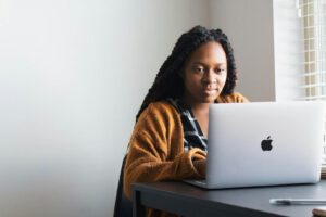 Going Back to School as an Adult: How to Return to College While Working Full Time